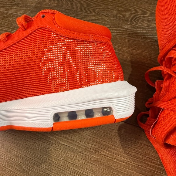 Nike Lebron Witness VIII TB team Orange/White 10.5 FB9944-800 Basketball NIB - Picture 5 of 9